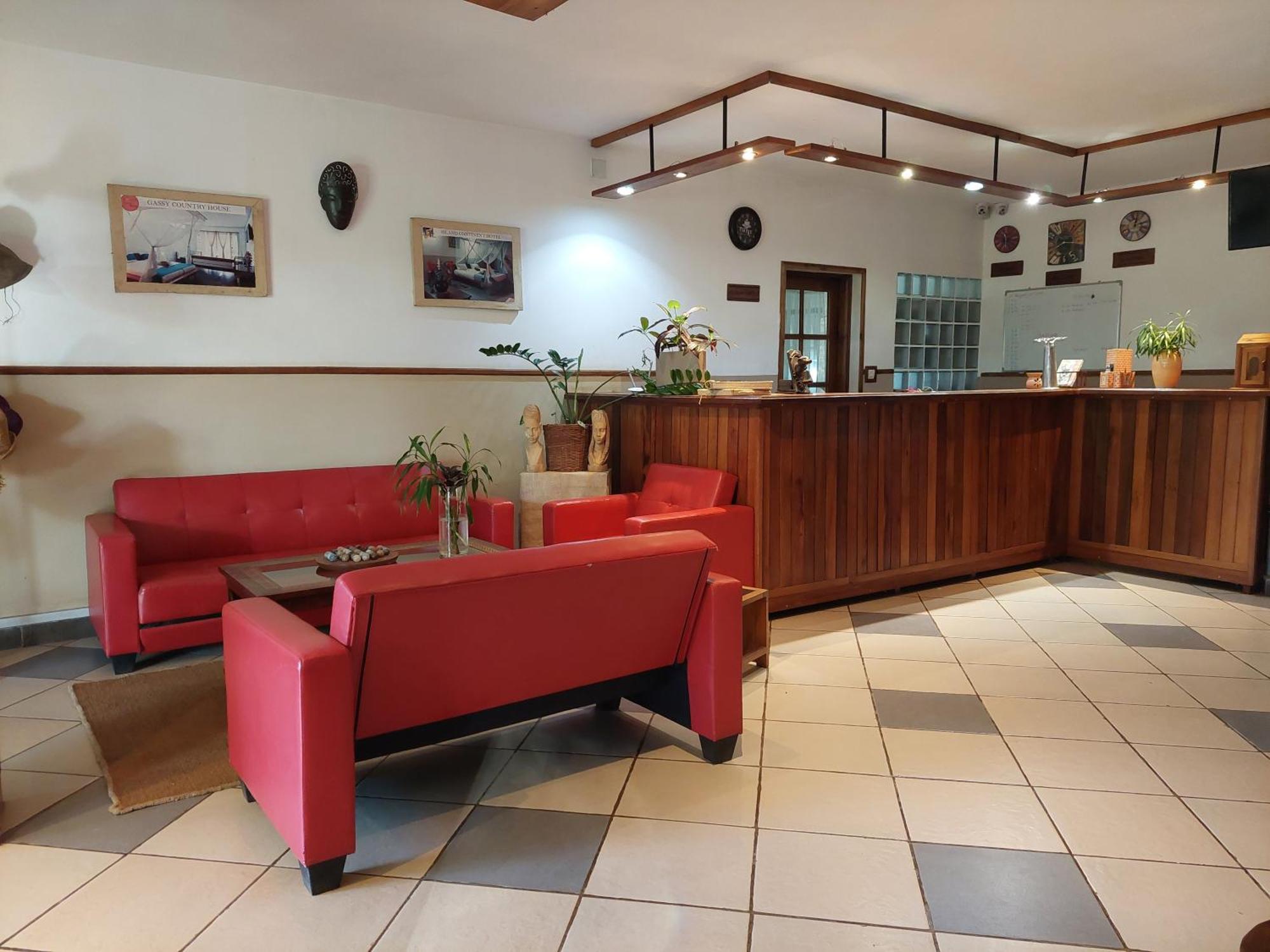 Island Continent Hotel Ivato Airport Eksteriør bilde